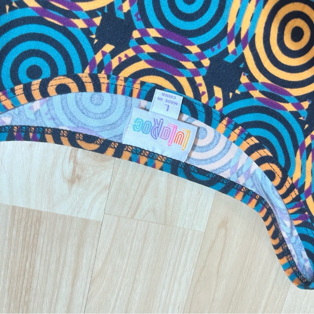 LULAROE Womens Short Sleeve Irma Large Shirt Top New With Tags - Picture 4 of 6